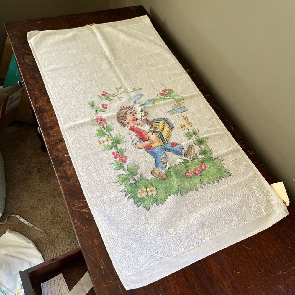 VTG Hedgehog Accordion Terry Guest Towel Alpine Folk Art Storybook Linen